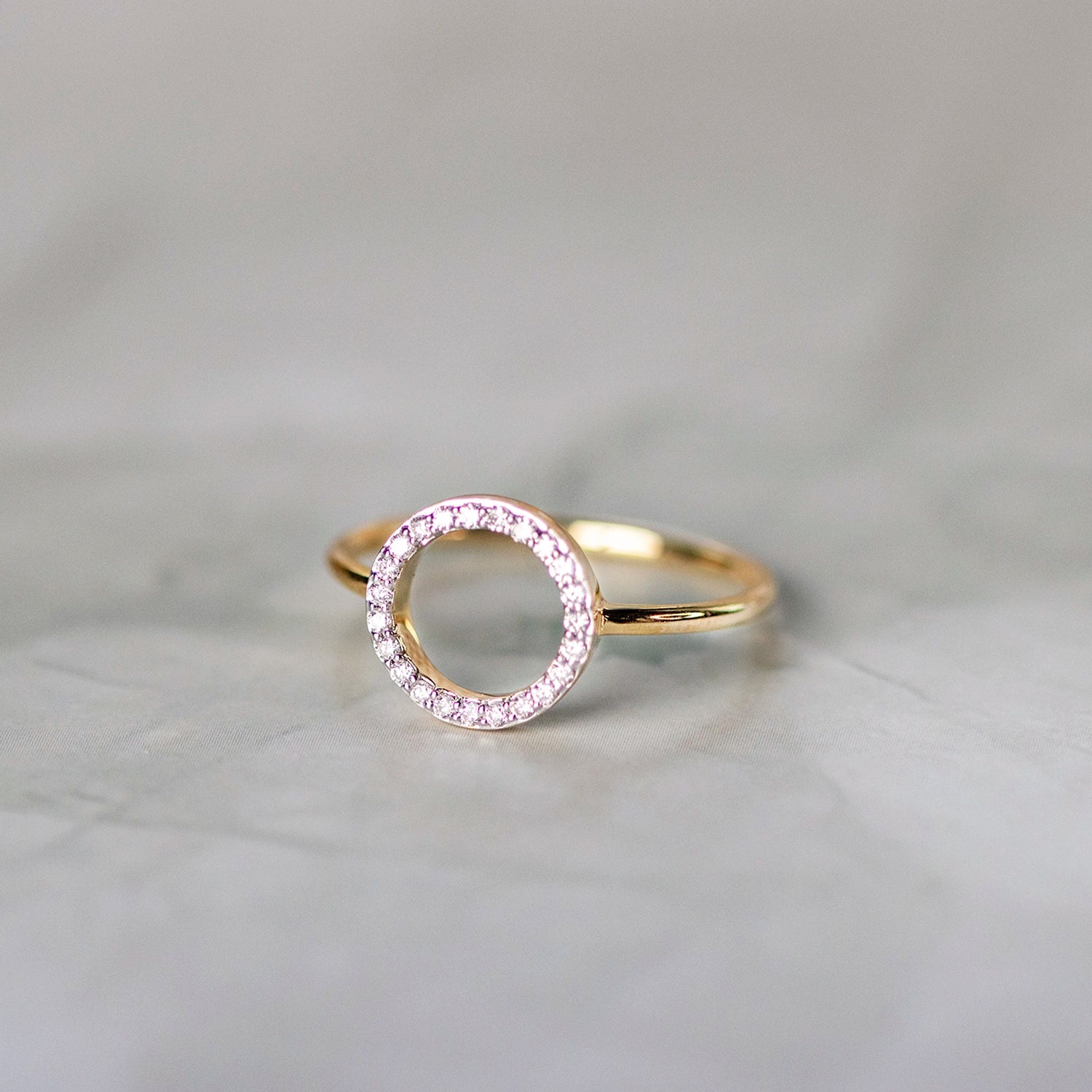 circle diamond gold ring