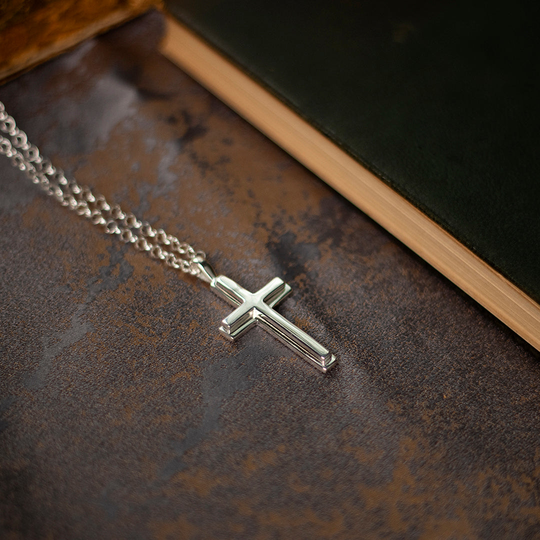 Large Daisy's Celtic Cross Pendant in Silver | Walker Metalsmiths