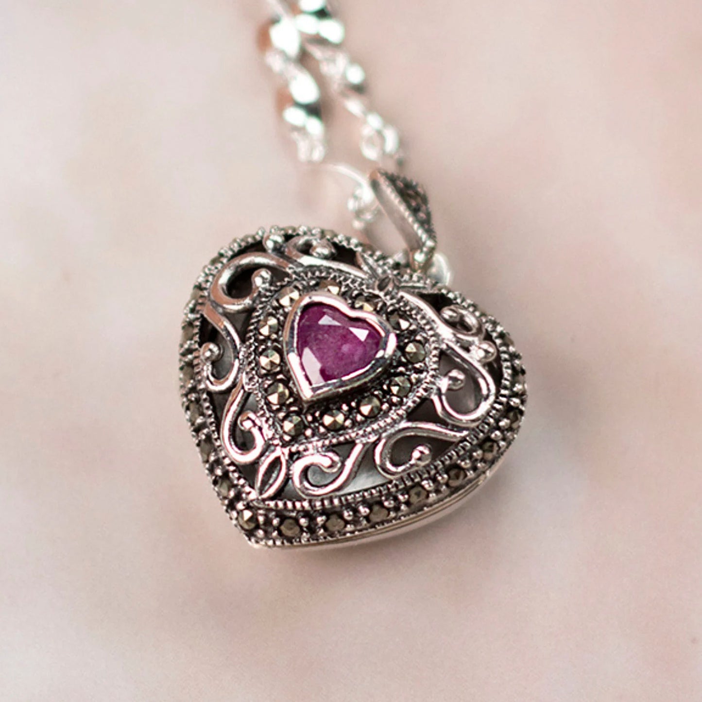 Ruby Vintage Heart Locket | Silver
