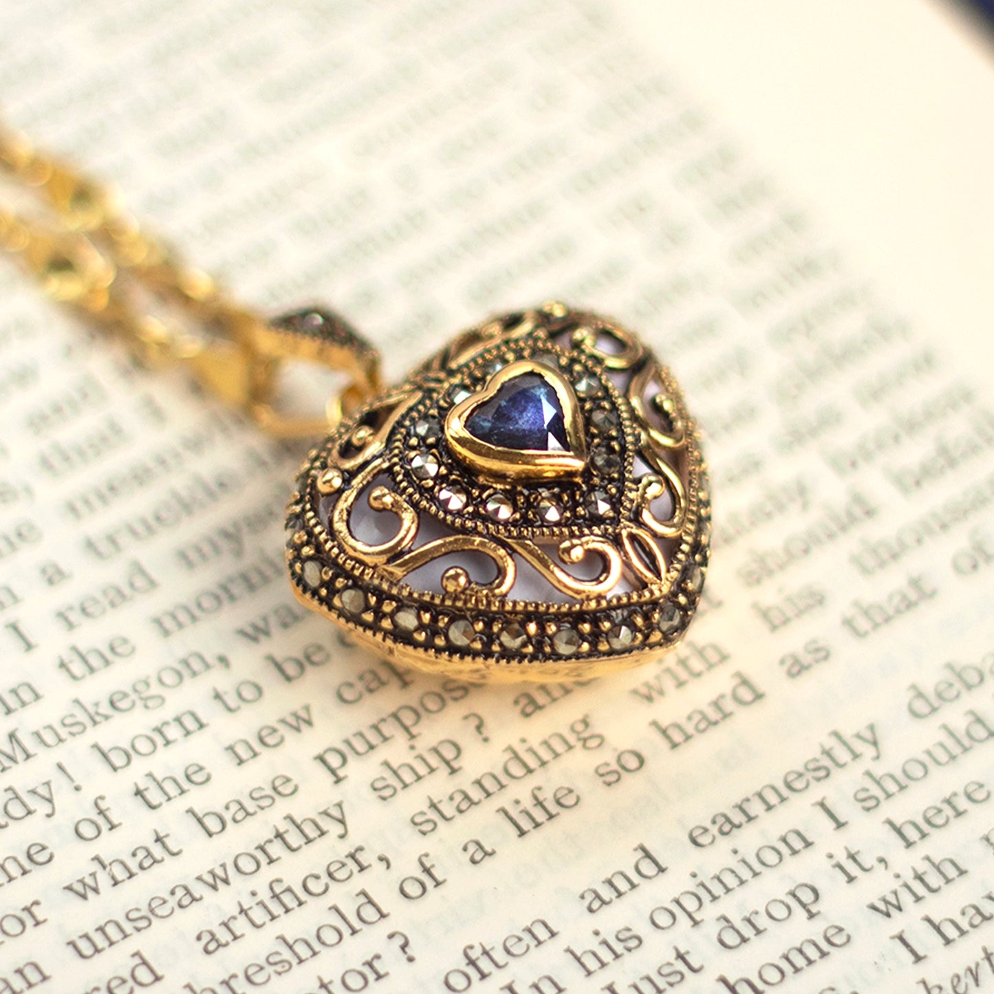 Sapphire Vintage Heart Locket | Gold